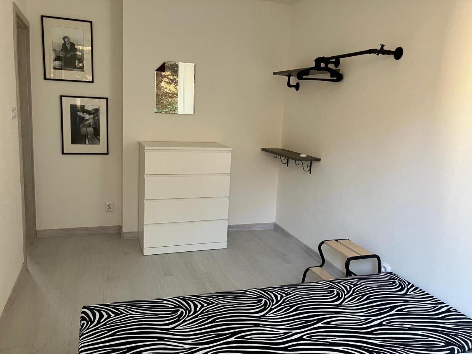U Lesoparku - Kobylisy Apartmán
